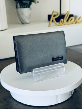 Burberry Leather Card Case Wallet Gray Metallic ID Holder Card Holder Unisex